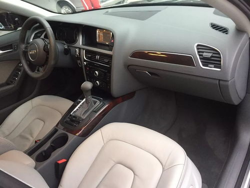 奧迪a4l,桃木內飾,精品車況,秒殺價20.8萬元